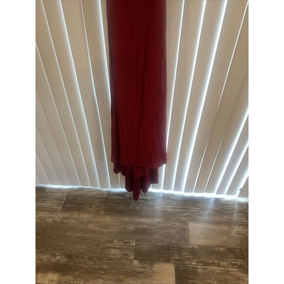 La Femme Red Strappy High Neck Slit Formal Gown Size 00. NWOT. D - Picture 2 of 13